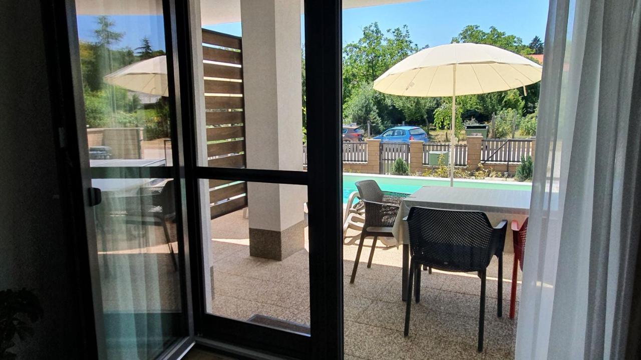 Relax Balaton Apartmanok Balatonfured Ngoại thất bức ảnh