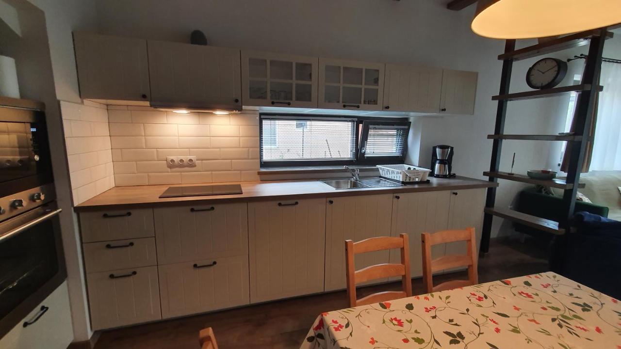 Relax Balaton Apartmanok Balatonfured Ngoại thất bức ảnh