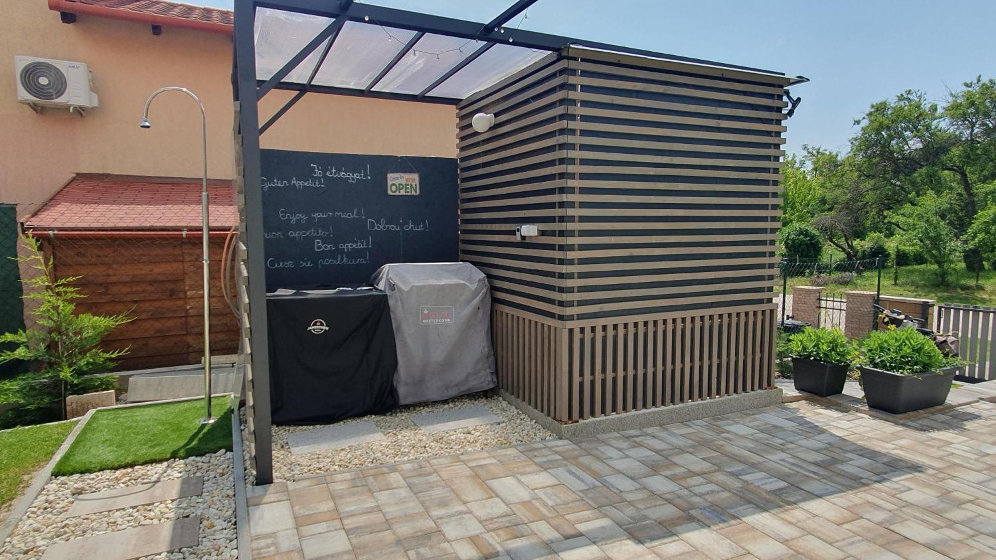 Relax Balaton Apartmanok Balatonfured Ngoại thất bức ảnh