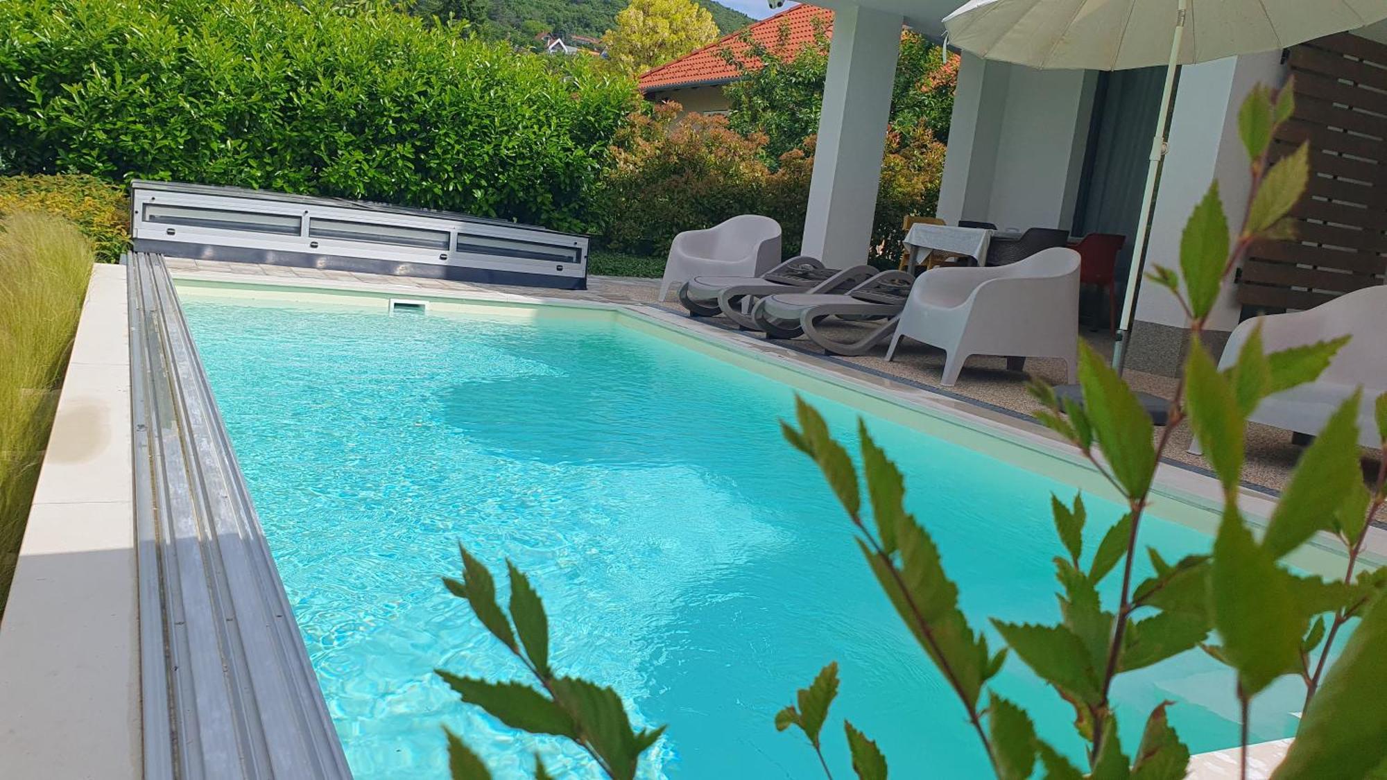 Relax Balaton Apartmanok Balatonfured Ngoại thất bức ảnh